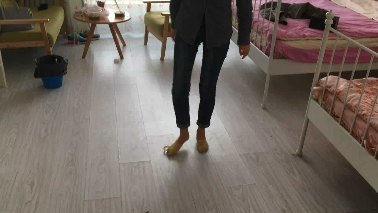 HLSM0108【活力诗蔓】诗蔓运动船袜碾踩水蛋.mp4_snapshot_08.29_[2025.03.24_18.43.35].jpg