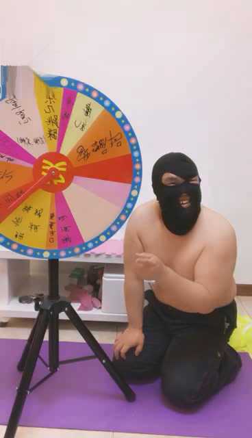 LRYC0132【冷柔】娱乐游戏转盘虐狗.mp4_snapshot_00.09.11_[2025.03.22_15.21.21].jpg