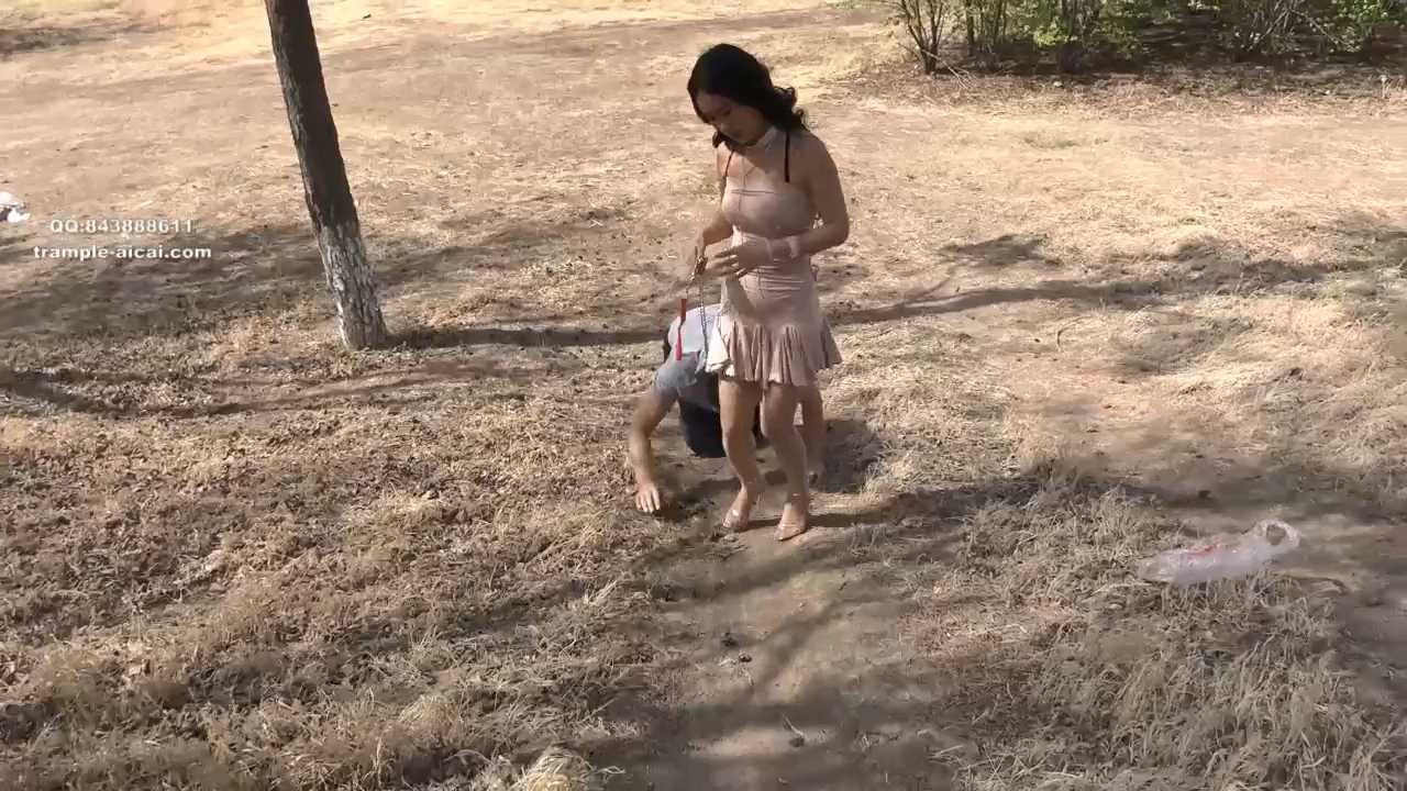LRYC0159【冷柔】户外重度虐乳，极度羞辱.mp4_snapshot_02.41_[2025.03.22_15.26.00].jpg