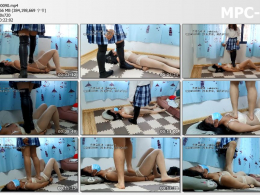 00后蕬小乃_长靴裸足踩踏