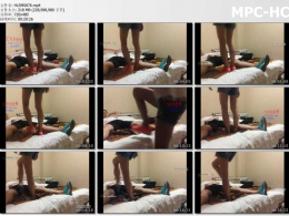 活力诗蔓_美腿少女运动鞋踩软船袜挤压